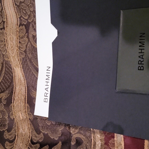 - Brahmin  Hp  chain clip off or around neck chain laynard  color shiny black ⚫️ - Picture 10 of 10